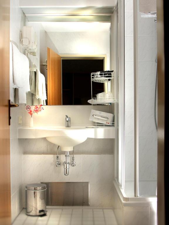 Hotel Bartholomaeus Zeitlarn Luaran gambar