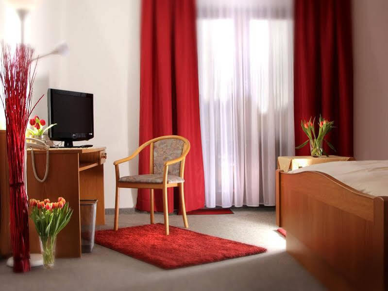 Hotel Bartholomaeus Zeitlarn Luaran gambar
